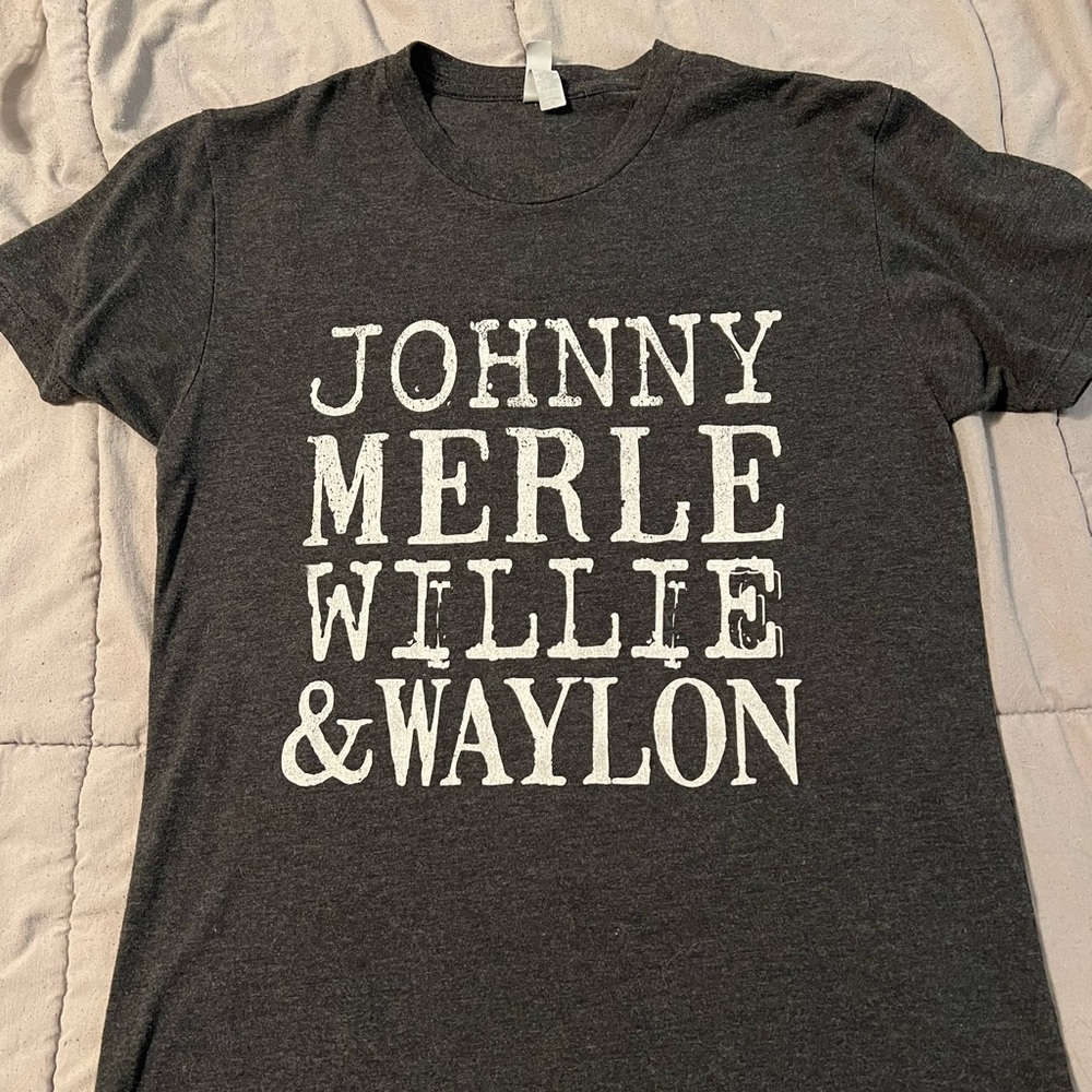 Graphic tee